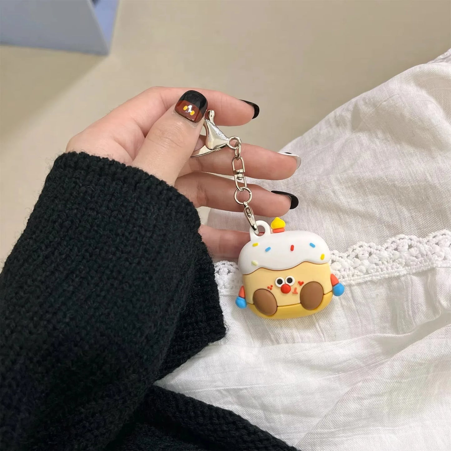 SweetGuard™ Cartoon AirTag Holder – Cute Anti-Lost Silicone Protective Case